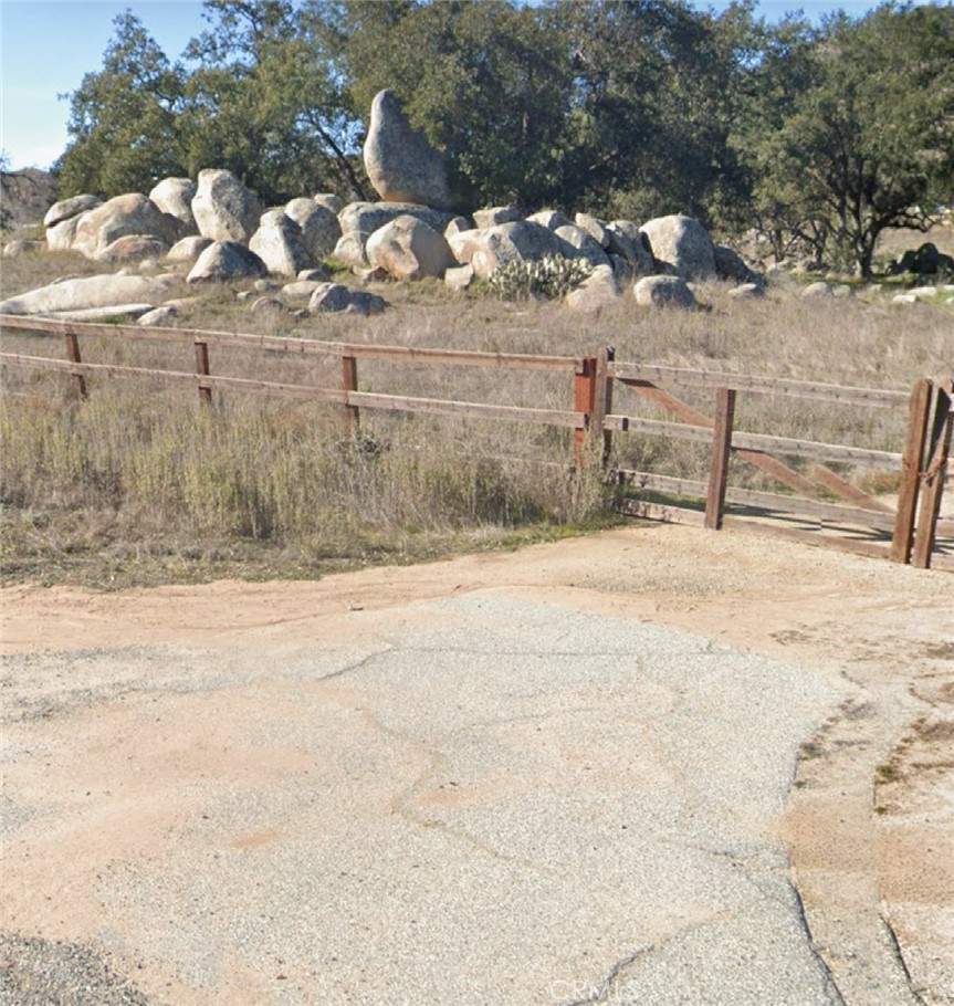 0 Tenaja Road