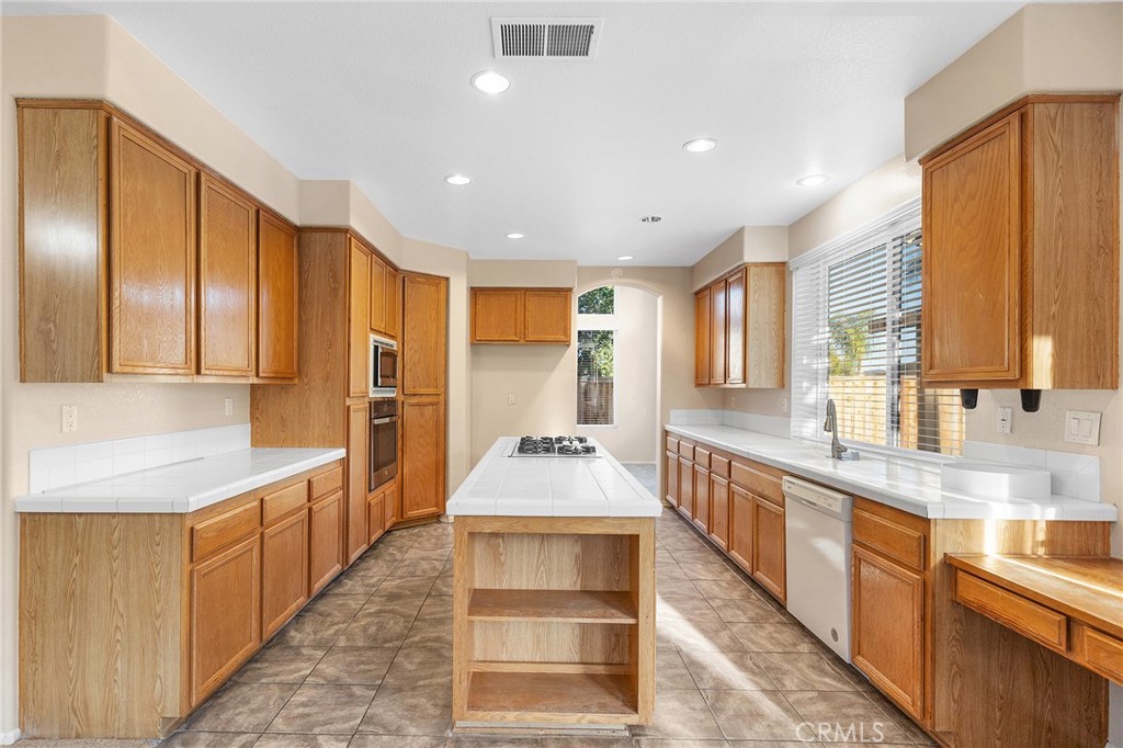 23515 Mountainside Court