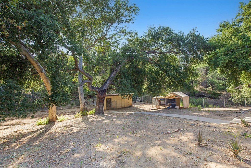 23550 Oak Circle Drive