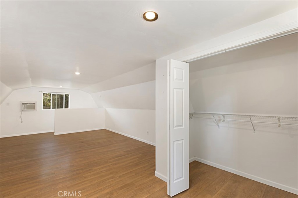 23550 Oak Circle Drive