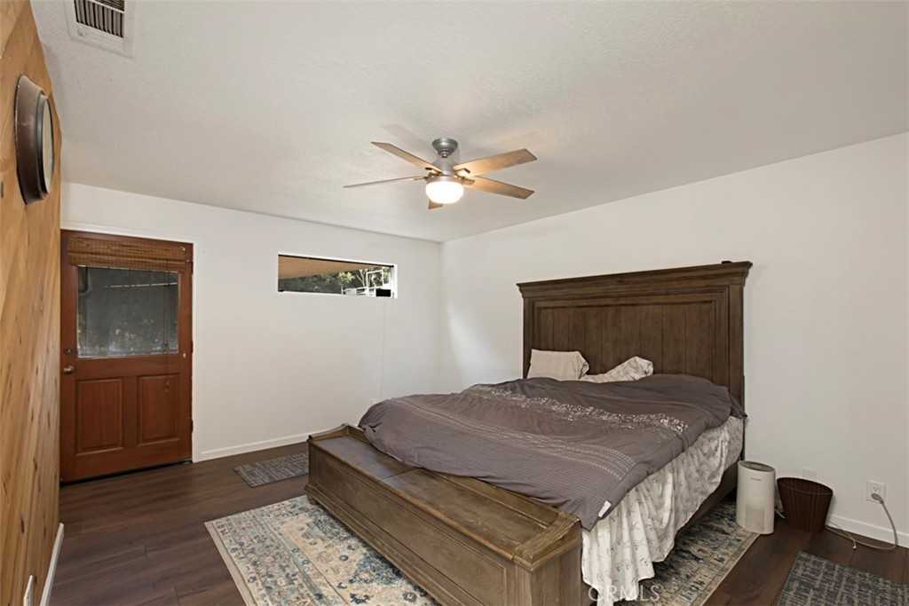 23550 Oak Circle Drive