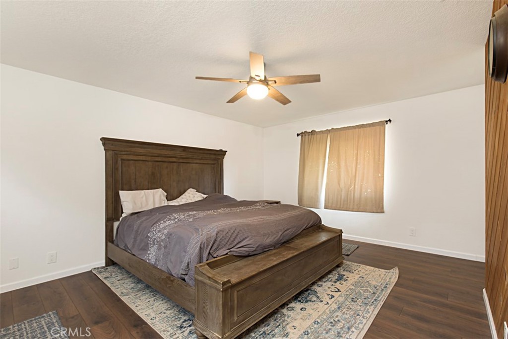 23550 Oak Circle Drive