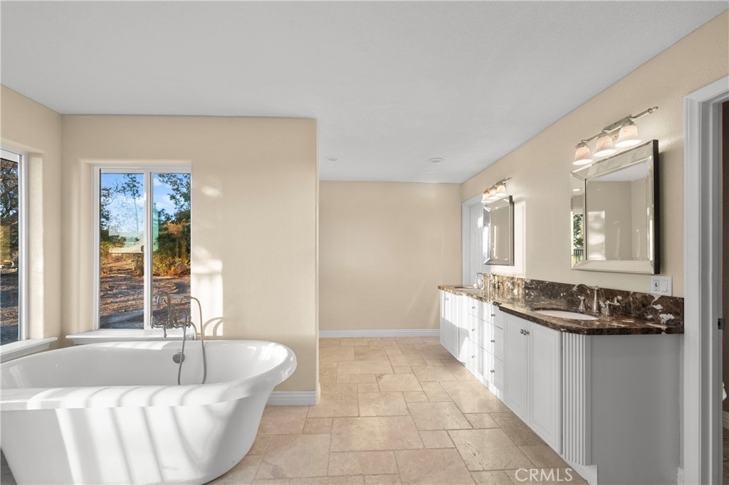 39555 Vista Del Bosque
