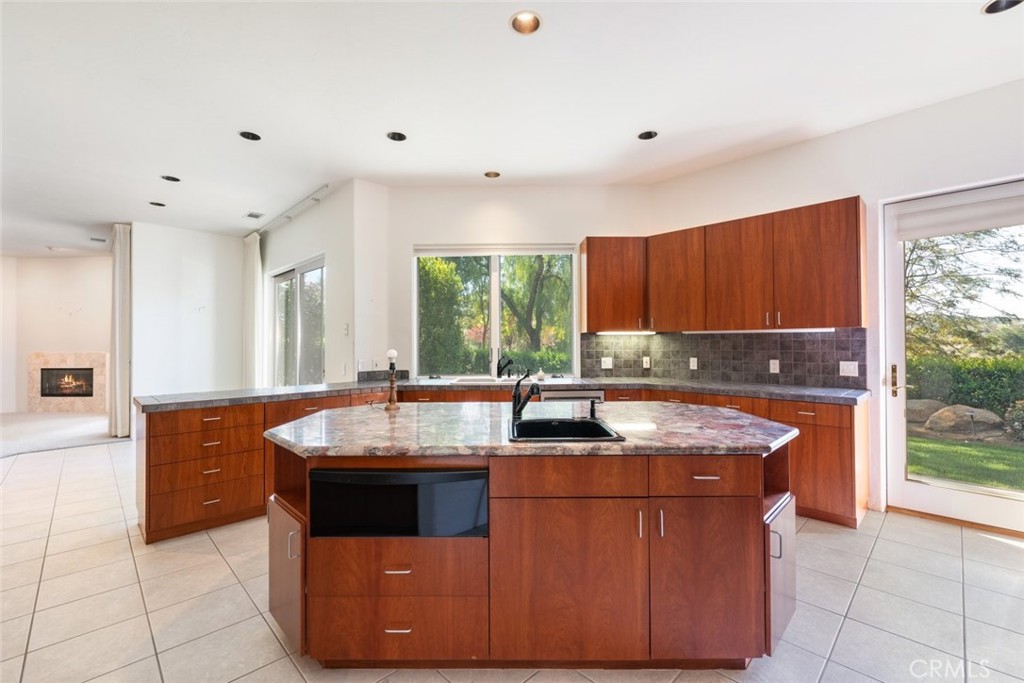 20246 Avenida De Arboles
