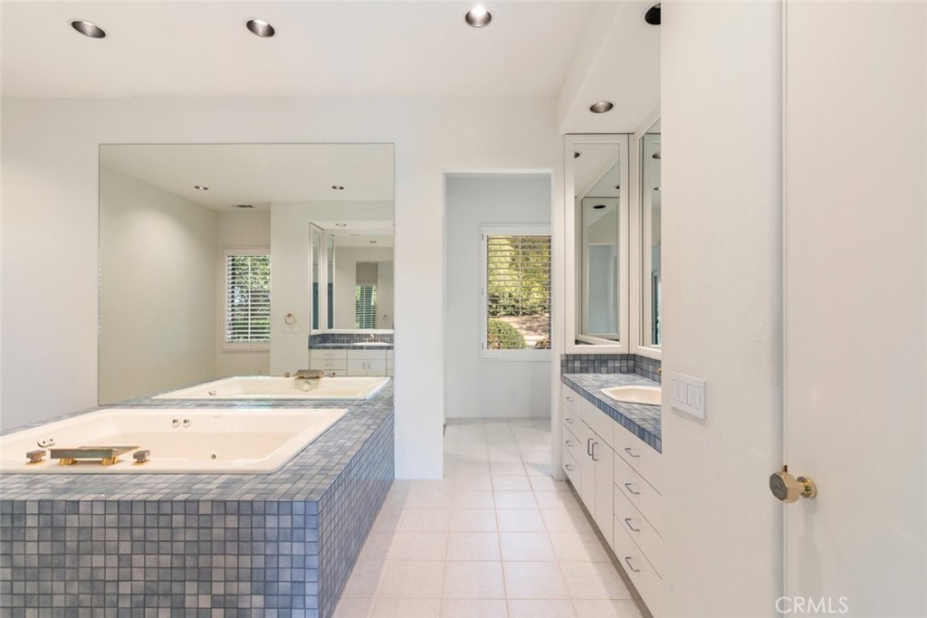 20246 Avenida De Arboles