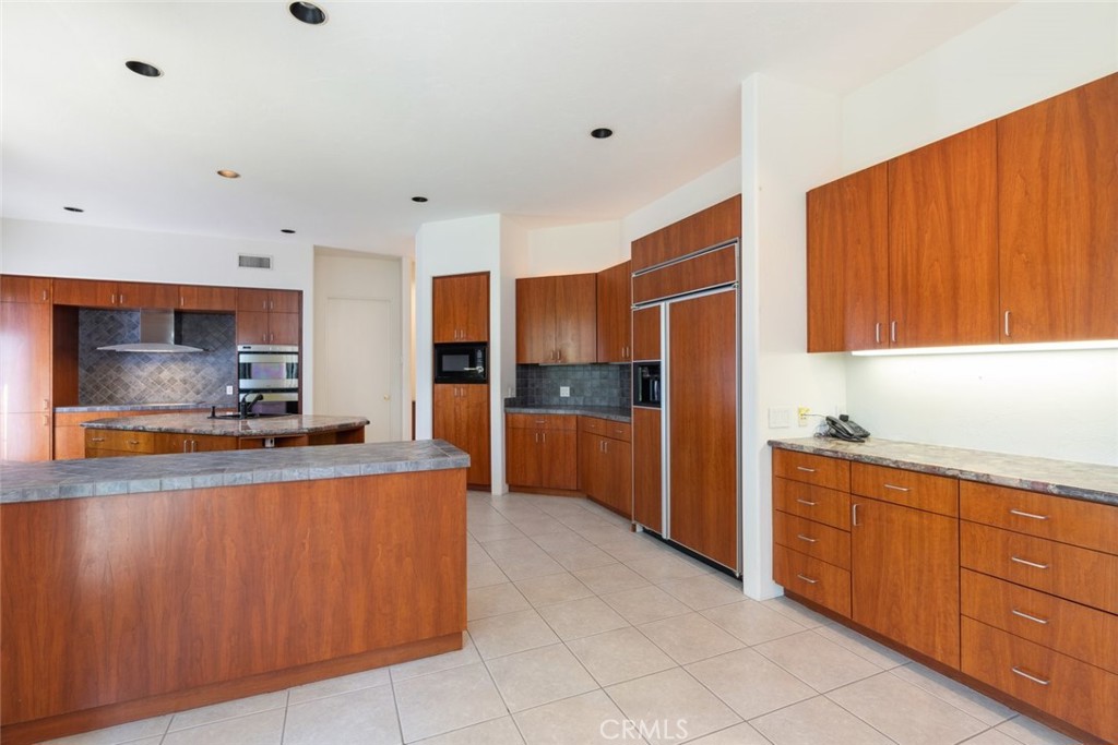 20246 Avenida De Arboles