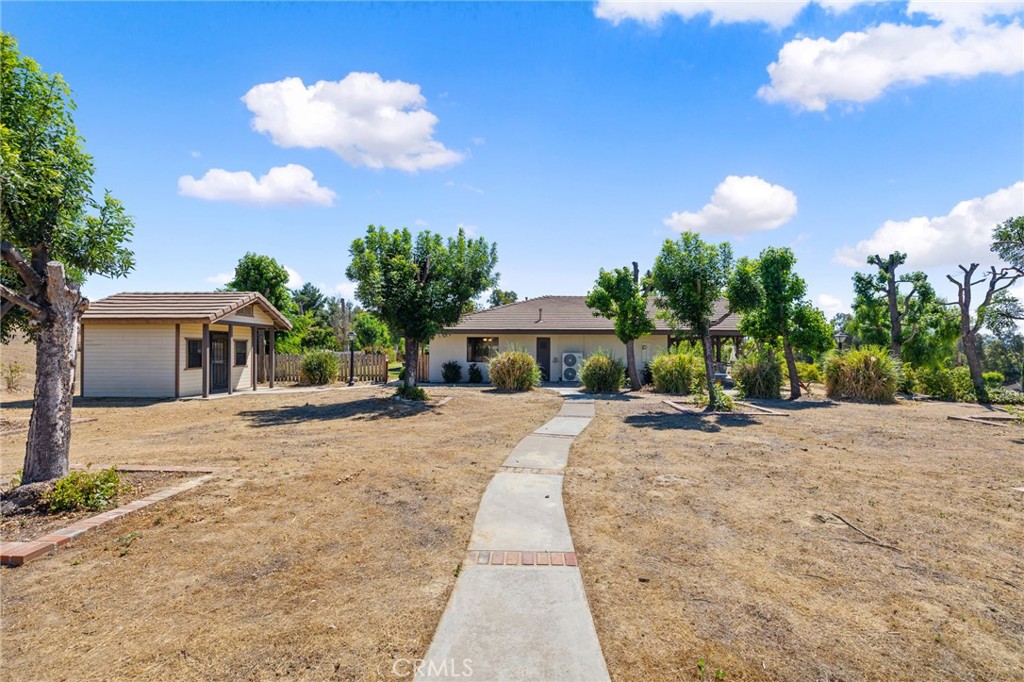 41050 Mesa Robles Circle