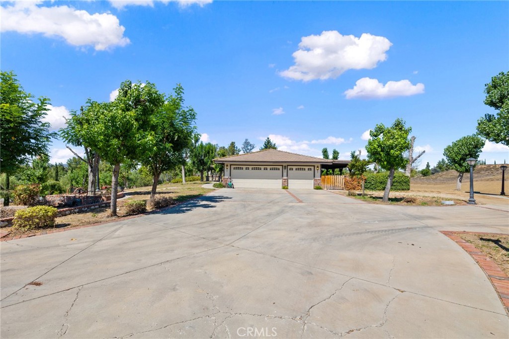 41050 Mesa Robles Circle