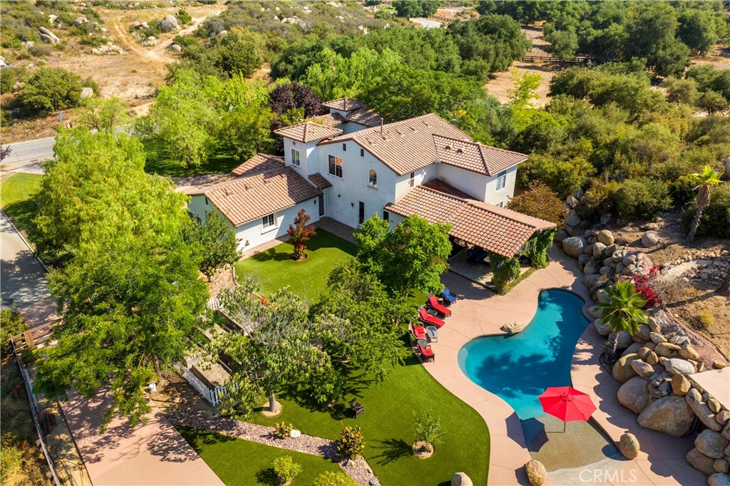 42179 Calle Paramo