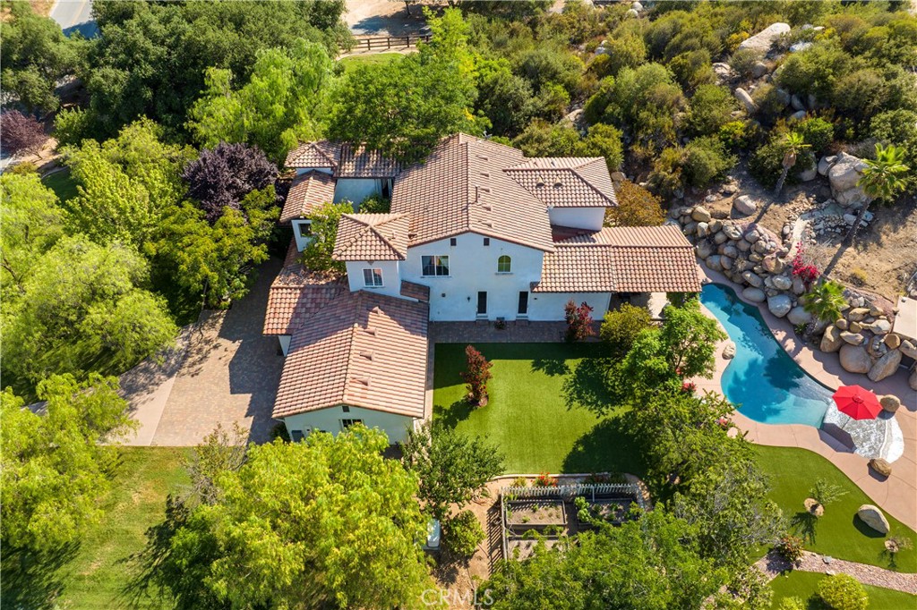 42179 Calle Paramo