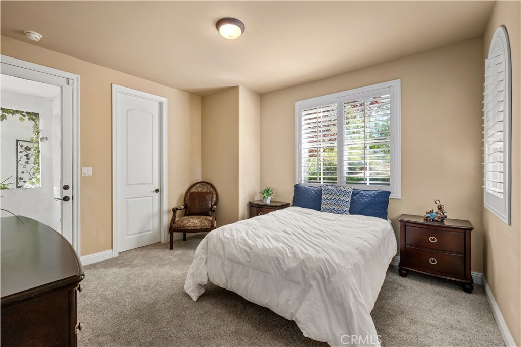 42179 Calle Paramo