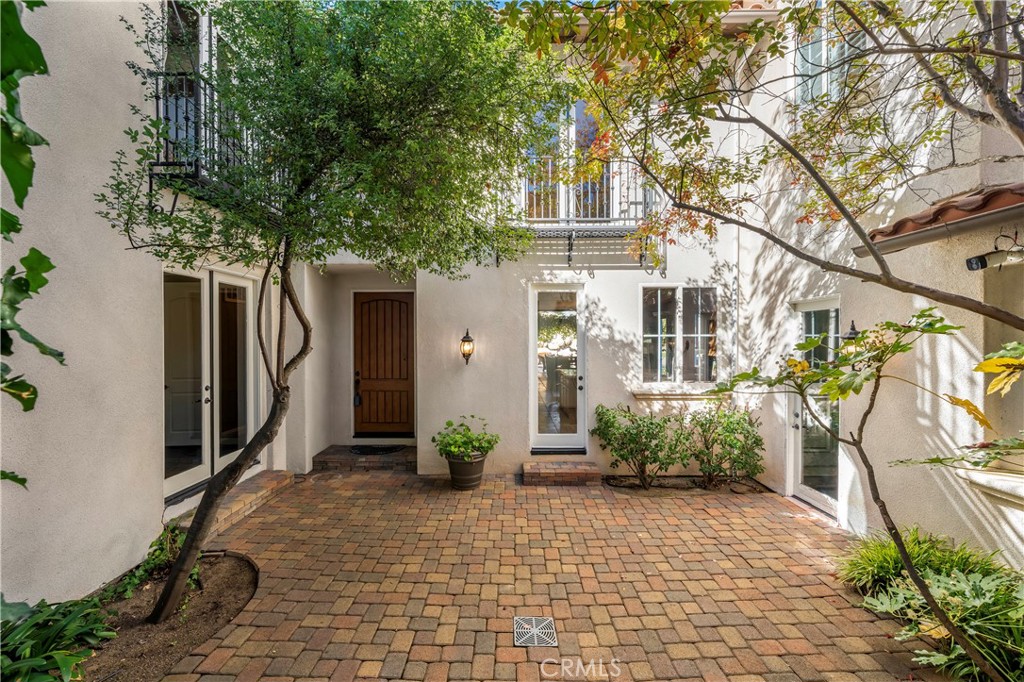 42179 Calle Paramo