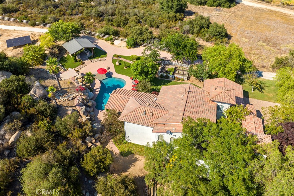 42179 Calle Paramo