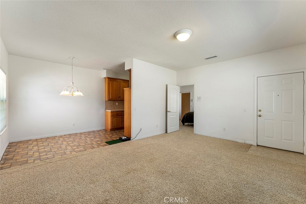 37950 Via Majorca