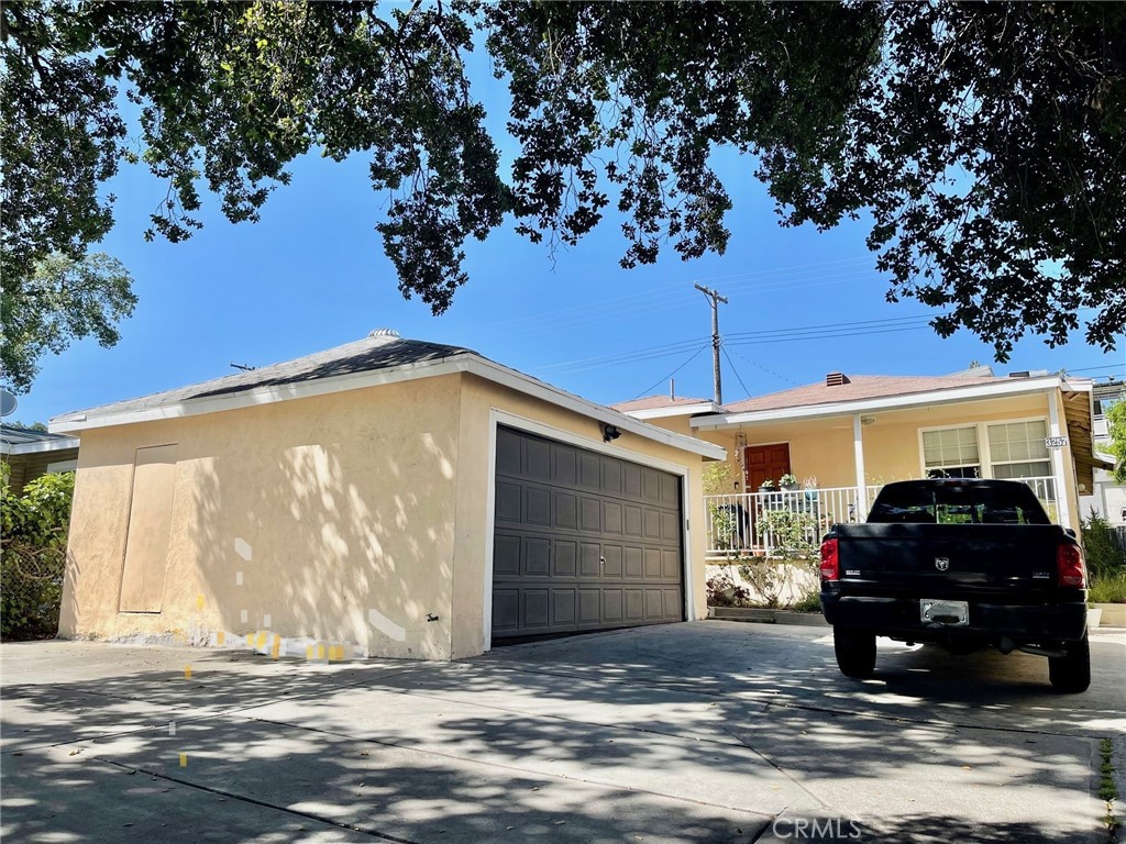 3257 Honolulu Avenue