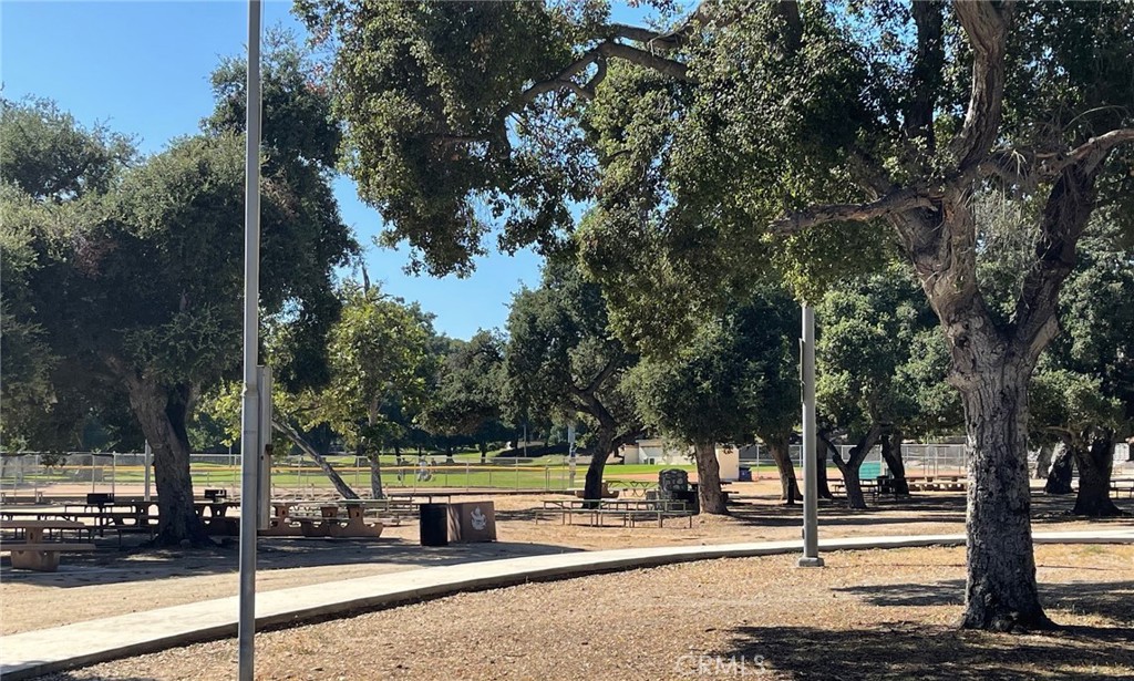 3257 Honolulu Avenue