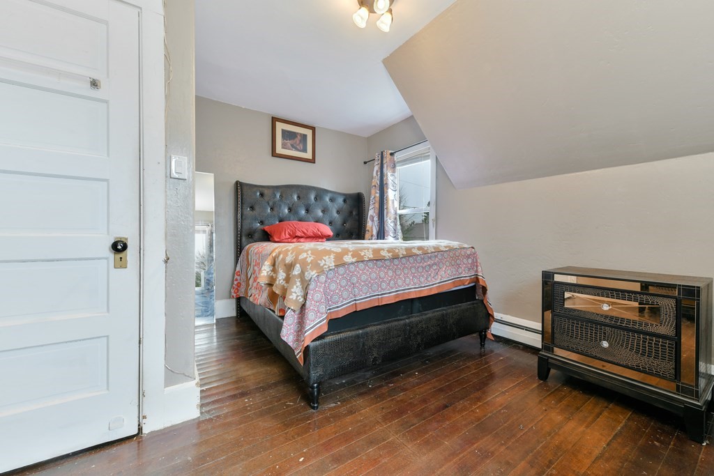 8 Woodard Avenue