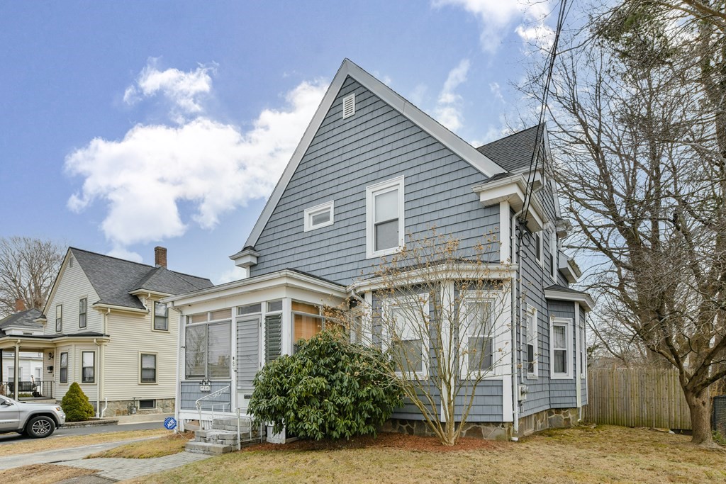 8 Woodard Avenue