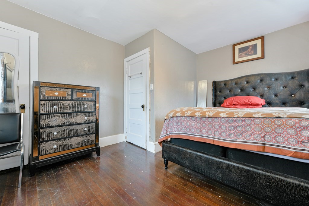 8 Woodard Avenue