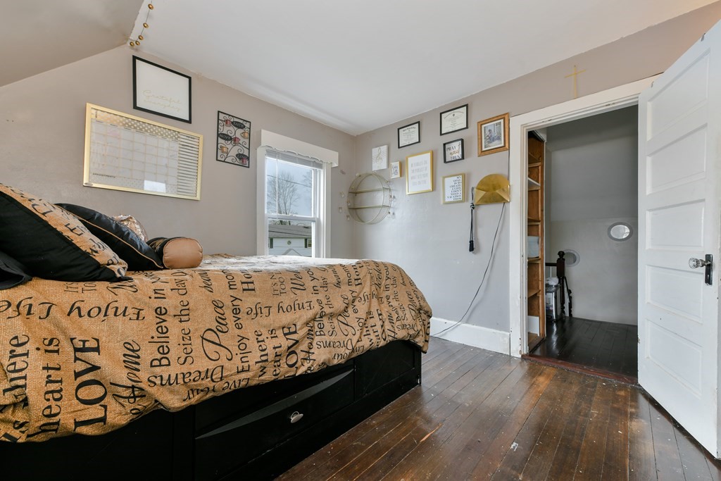 8 Woodard Avenue