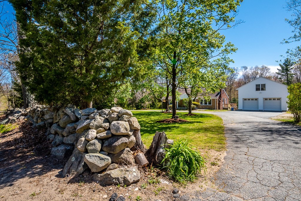 1616 Bay Rd
