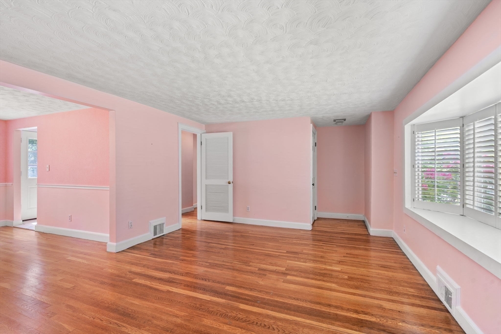 102 Cabot St