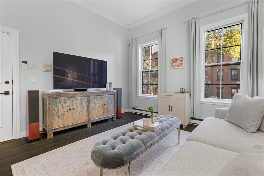 202 W Springfield St # 3