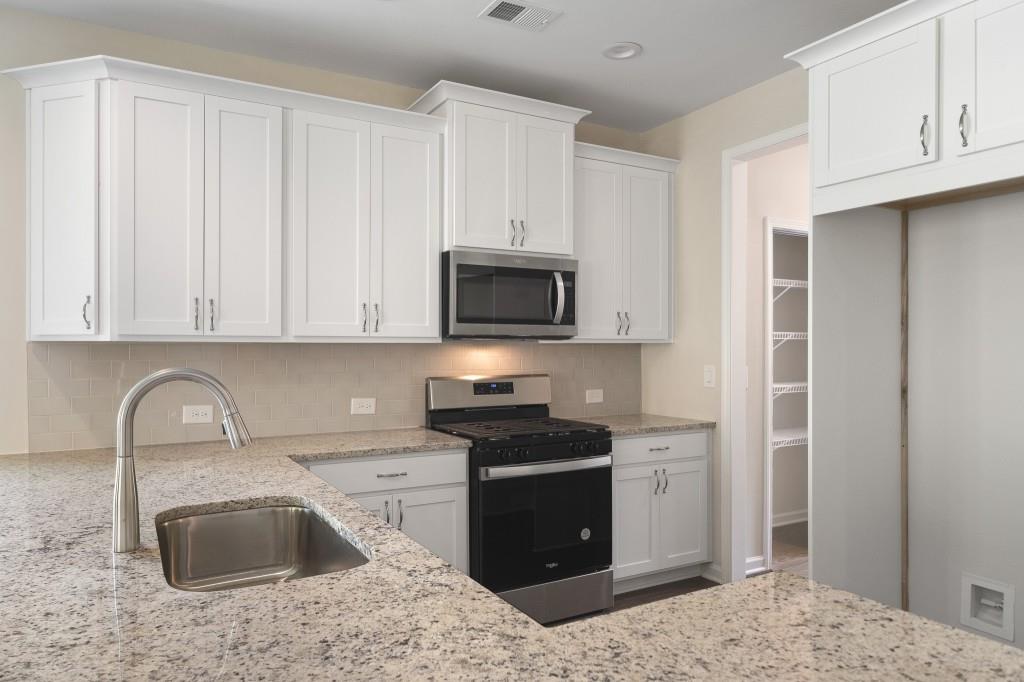 270 Laurel Canyon Parkway Unit 106