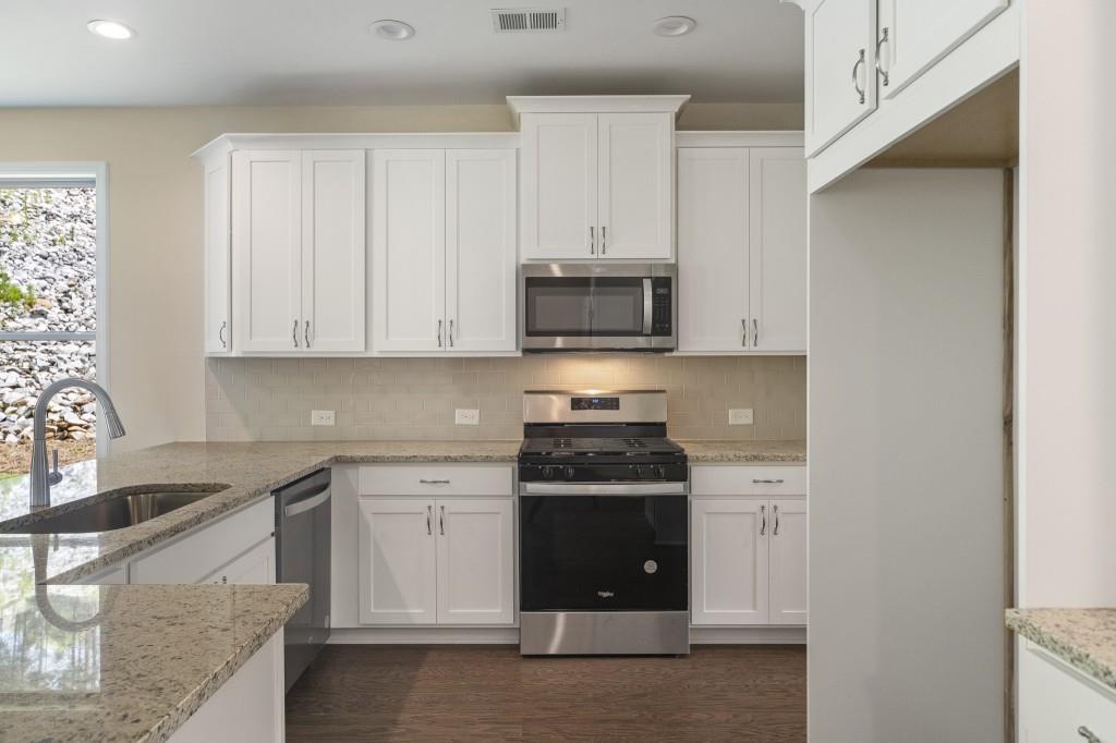 270 Laurel Canyon Parkway Unit 106