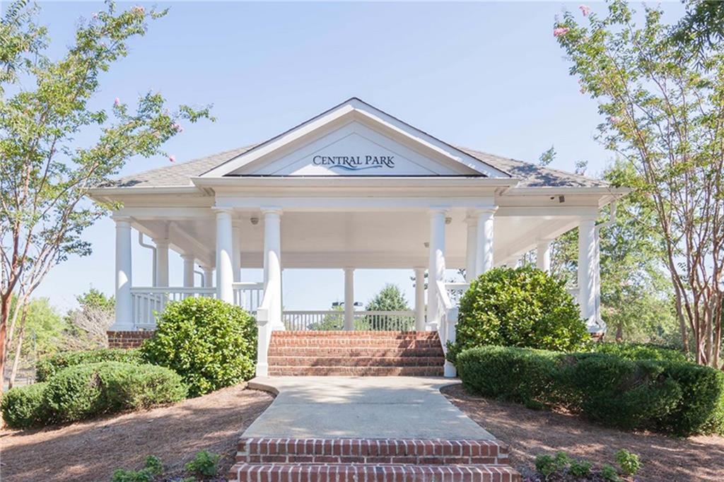 1259 Lakeside Overlook