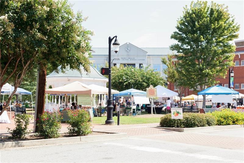 300 North Rampart Street