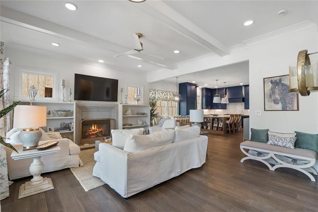 1025 Crossroads Trail