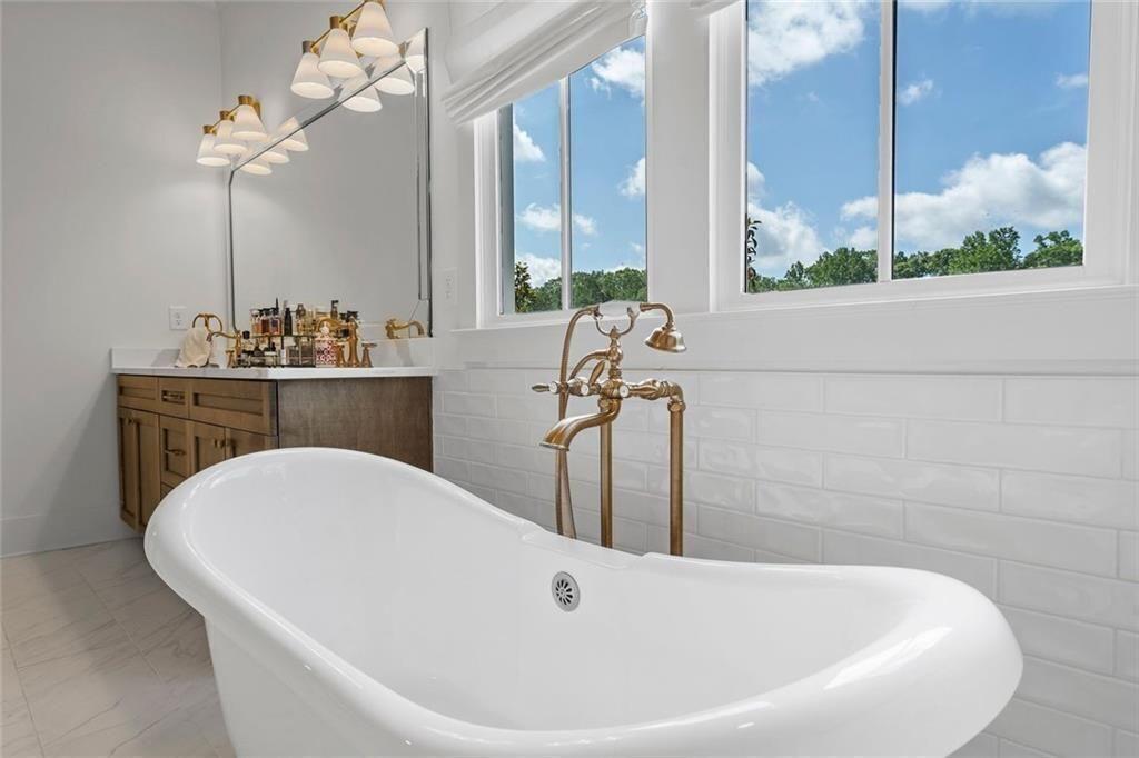 1025 Crossroads Trail
