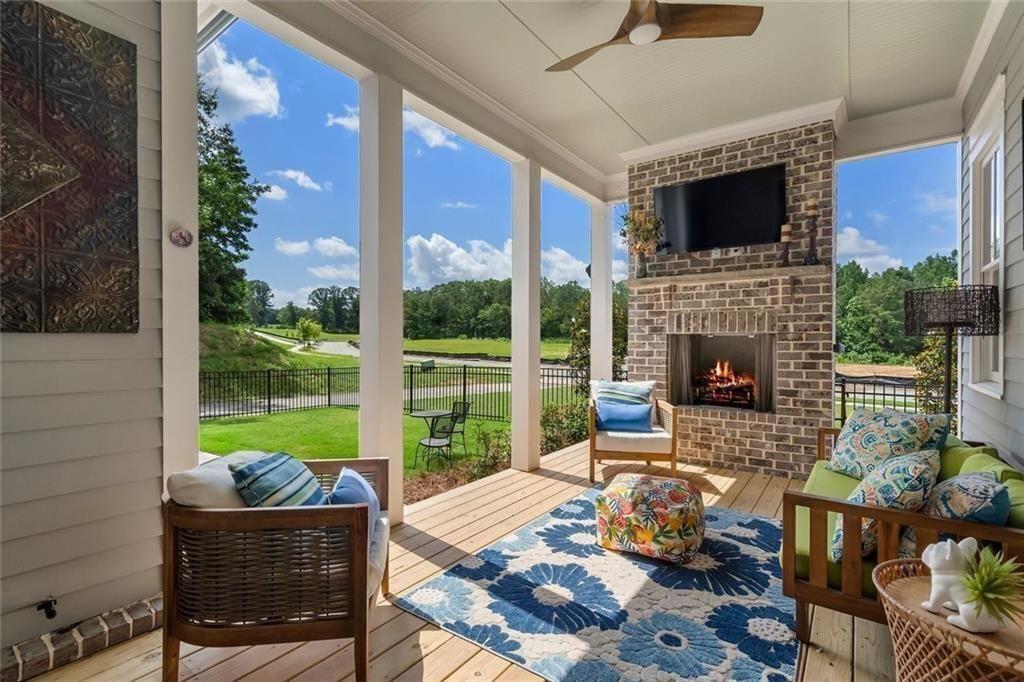 1025 Crossroads Trail