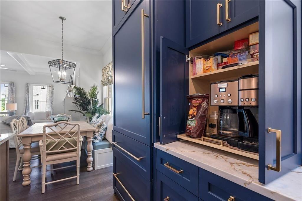 1025 Crossroads Trail