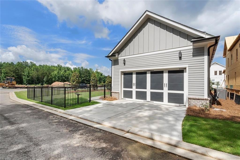 1025 Crossroads Trail