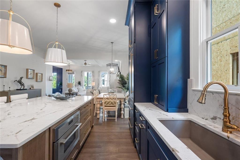 1025 Crossroads Trail