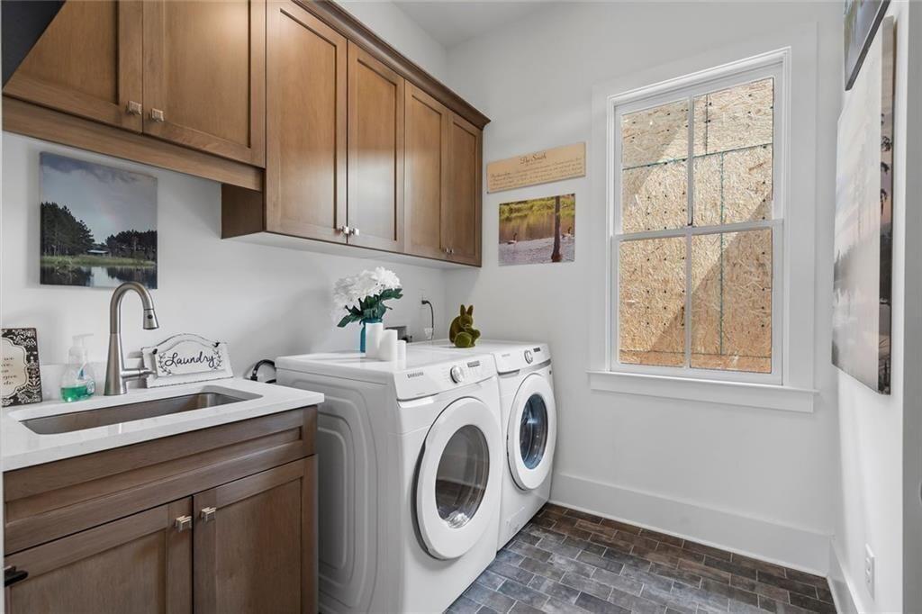 1025 Crossroads Trail