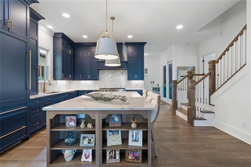 1025 Crossroads Trail