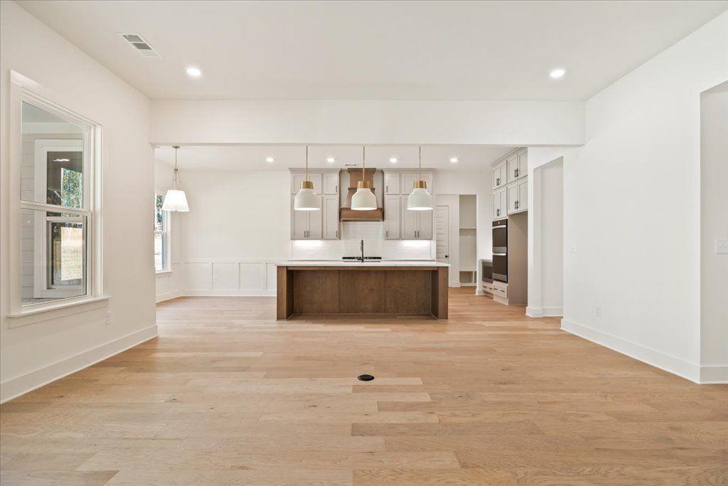 8240 Scarlett Grace Lane
