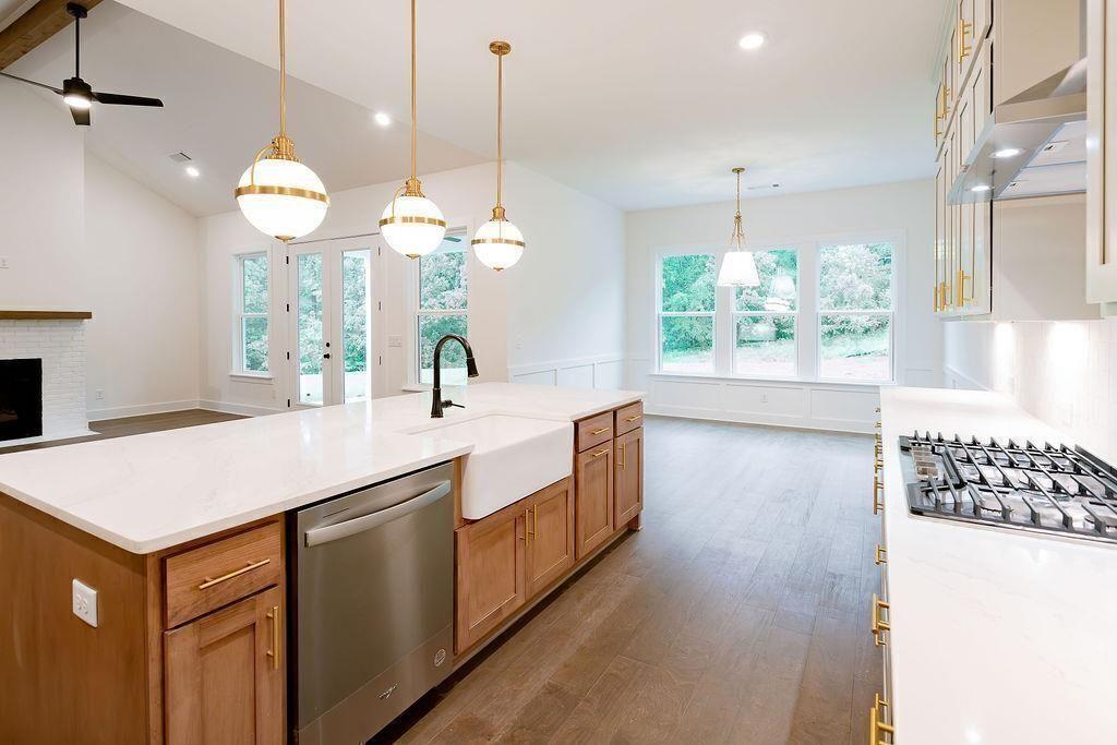 6525 Rhett Run