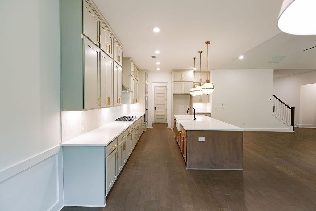6525 Rhett Run
