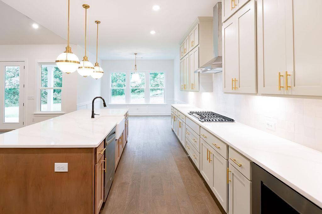 6525 Rhett Run