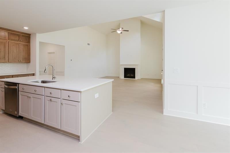 8320 Creekside Overlook