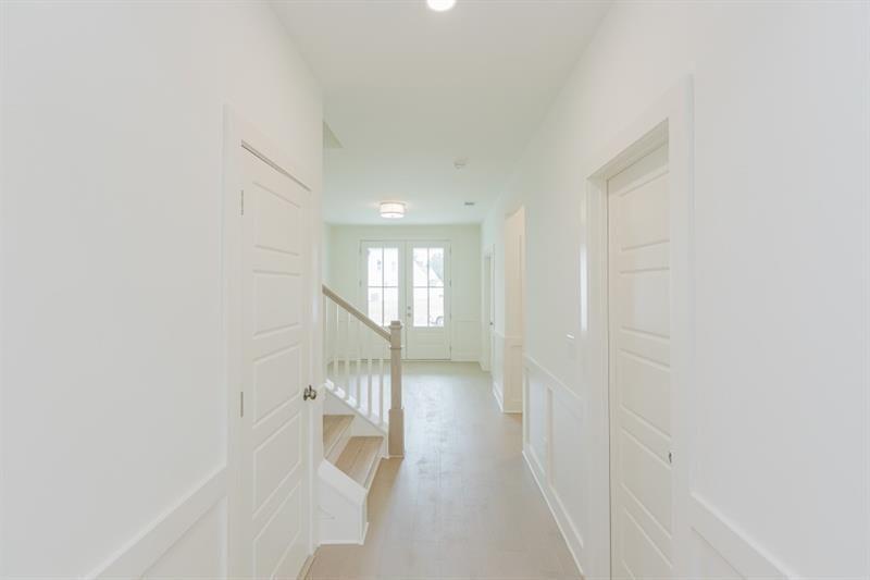 8320 Creekside Overlook