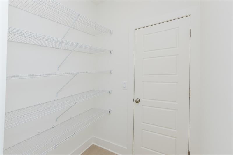 8320 Creekside Overlook