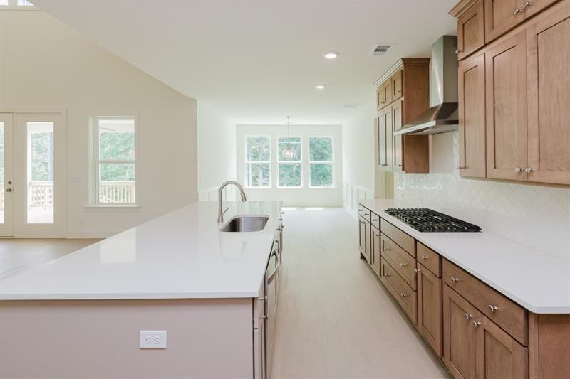 8320 Creekside Overlook