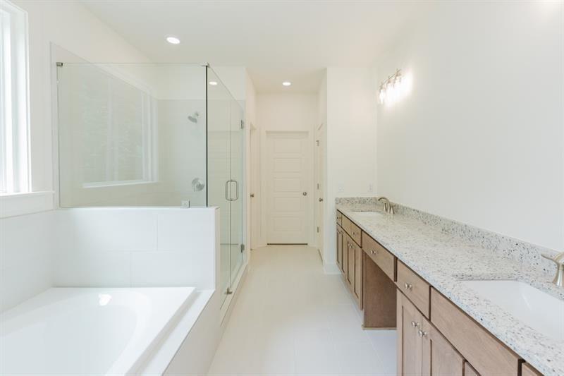 8320 Creekside Overlook