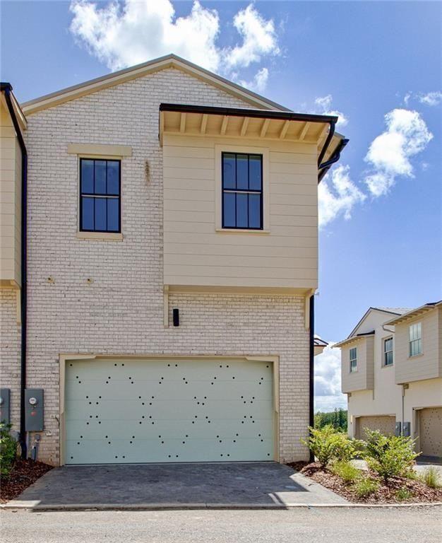 240 Rolison Way
