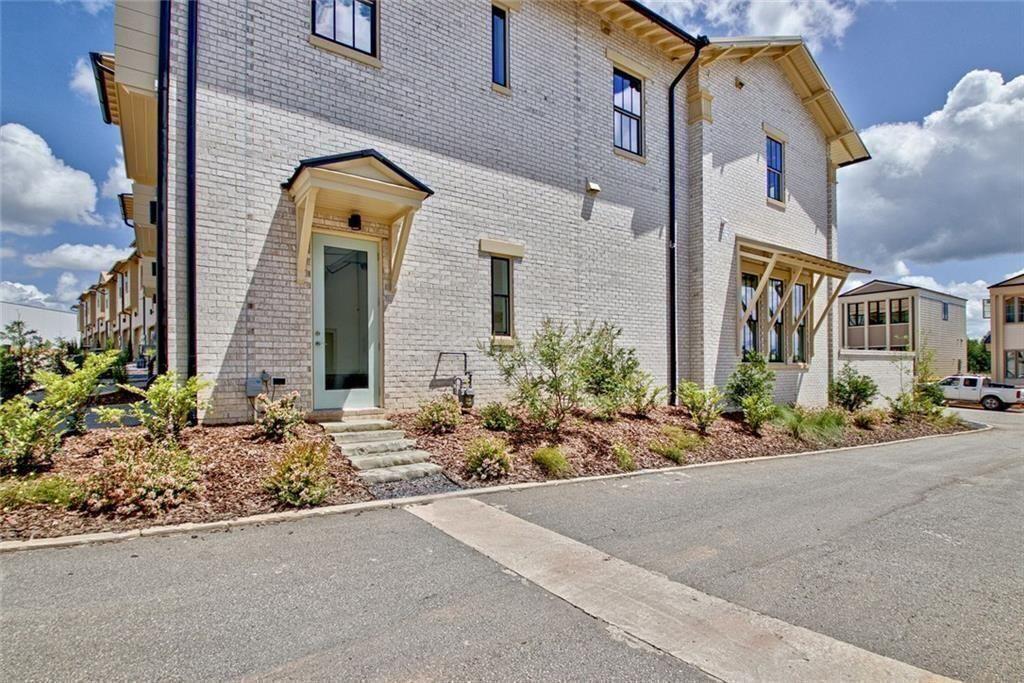240 Rolison Way